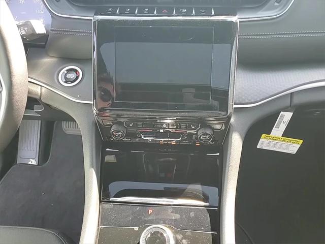 2025 Jeep Grand Cherokee Laredo X 4x4