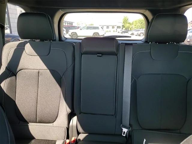 2025 Jeep Grand Cherokee Laredo X 4x4