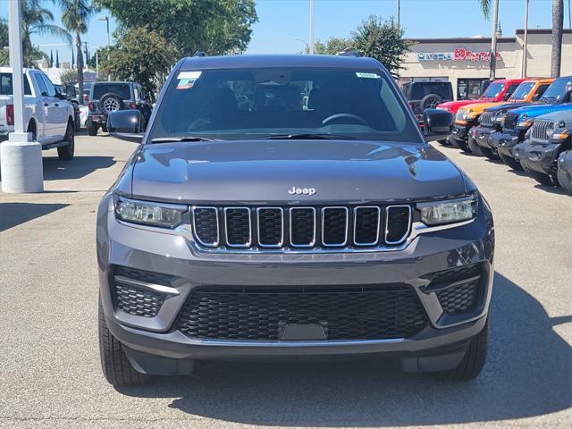 2025 Jeep Grand Cherokee GRAND CHEROKEE LAREDO X 4X4