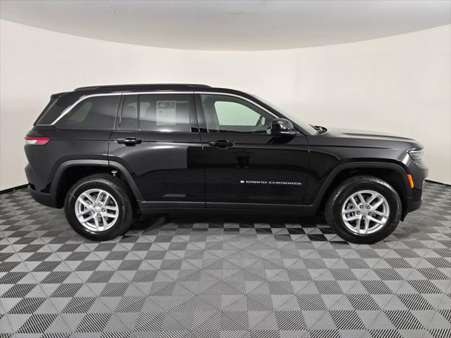 2025 Jeep Grand Cherokee GRAND CHEROKEE LAREDO X 4X4 2025 Jeep Grand Cherokee GRAND CHEROKEE LAREDO X 4X4