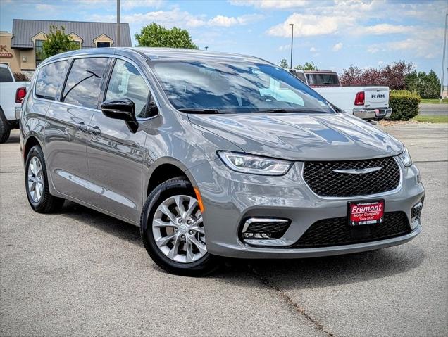 2025 Chrysler Pacifica PACIFICA SELECT AWD