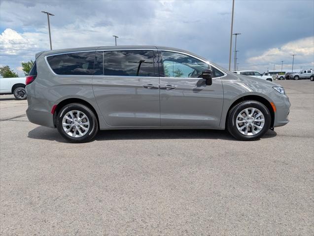 2025 Chrysler Pacifica PACIFICA SELECT AWD