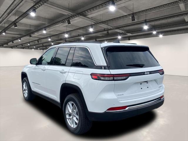 2025 Jeep Grand Cherokee GRAND CHEROKEE LAREDO X 4X4