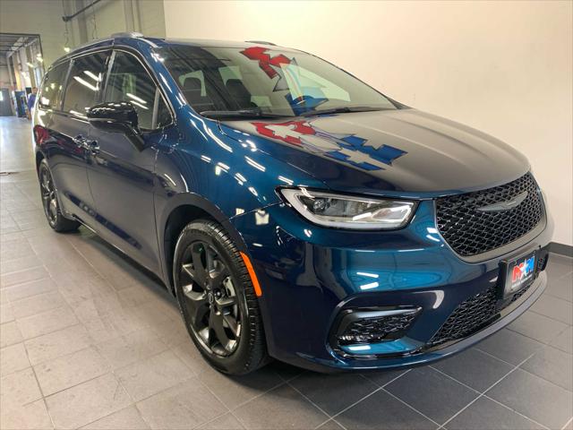 2025 Chrysler Pacifica PACIFICA LIMITED
