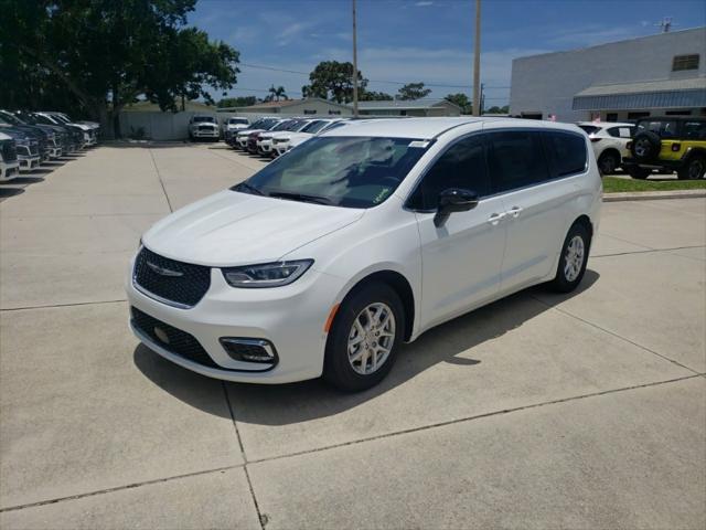 2025 Chrysler Pacifica PACIFICA SELECT