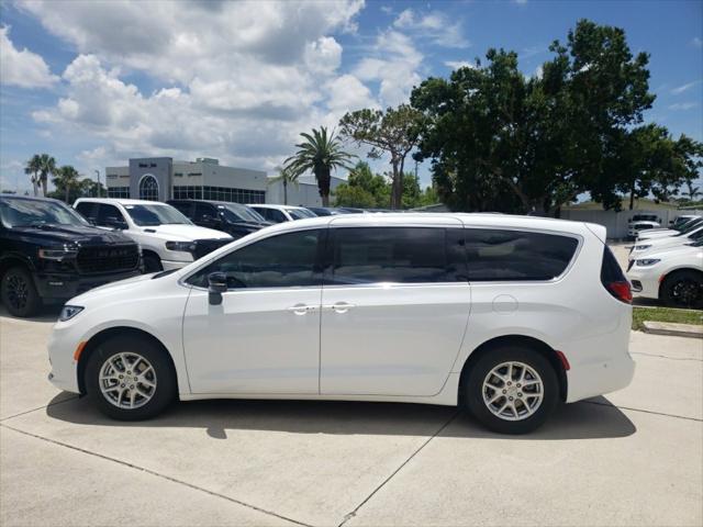 2025 Chrysler Pacifica PACIFICA SELECT