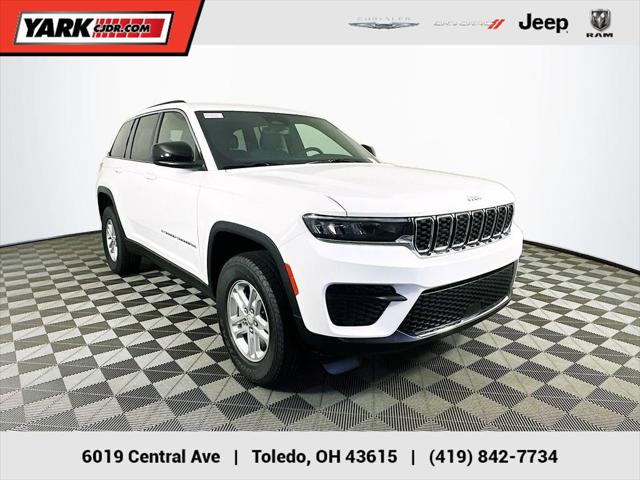 2025 Jeep Grand Cherokee GRAND CHEROKEE LAREDO 4X4