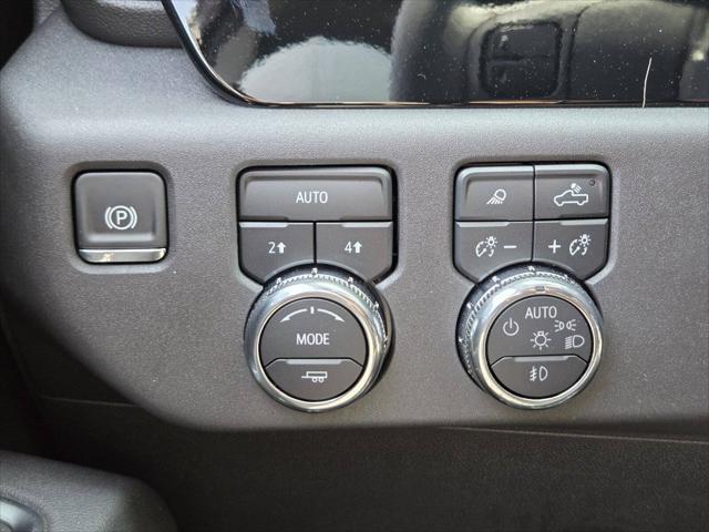 2025 GMC Sierra 1500 4WD Crew Cab Short Box SLT
