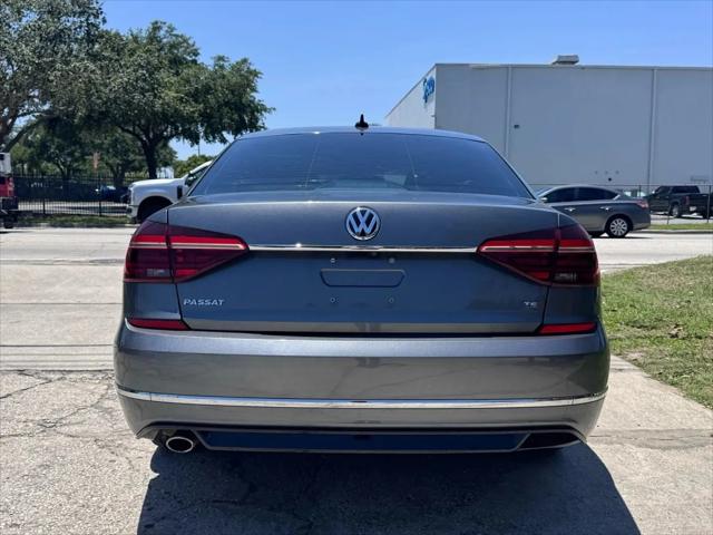 2017 Volkswagen Passat 1.8T R-Line