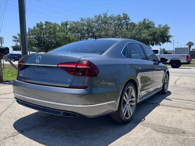 2017 Volkswagen Passat 1.8T R-Line