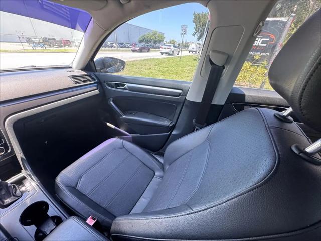 2017 Volkswagen Passat 1.8T R-Line