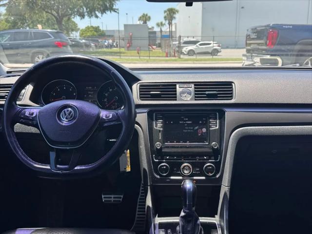 2017 Volkswagen Passat 1.8T R-Line