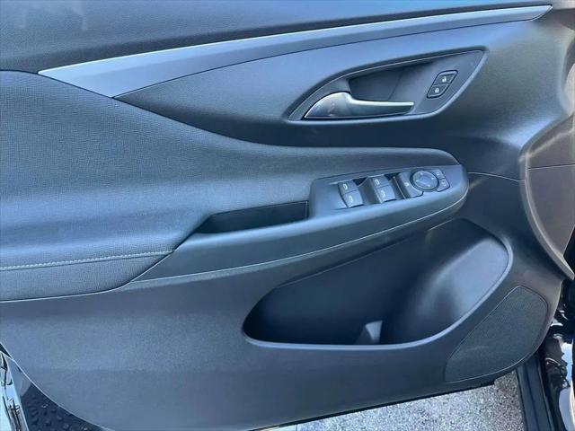 2025 Buick NV Preferred FWD