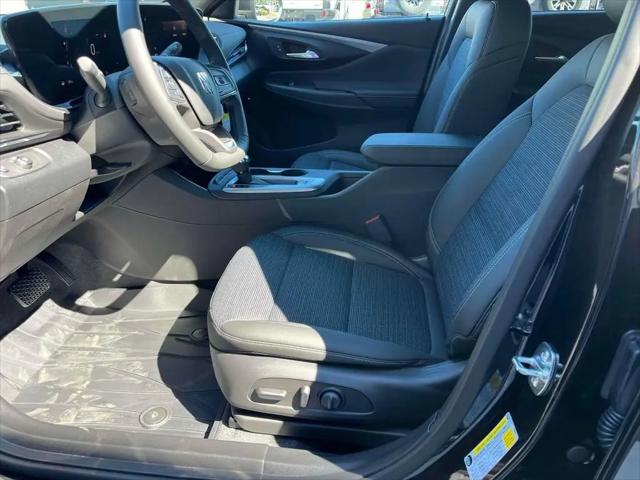 2025 Buick NV Preferred FWD