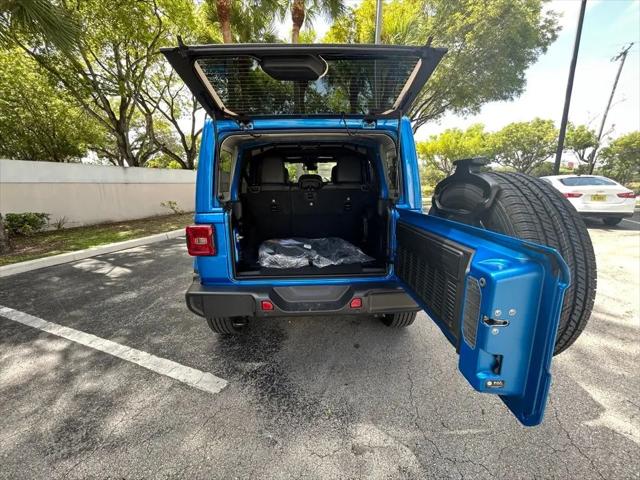 2025 Jeep Wrangler 4-Door Sahara 4x4