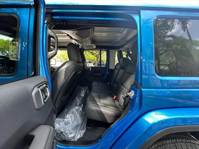 2025 Jeep Wrangler 4-Door Sahara 4x4