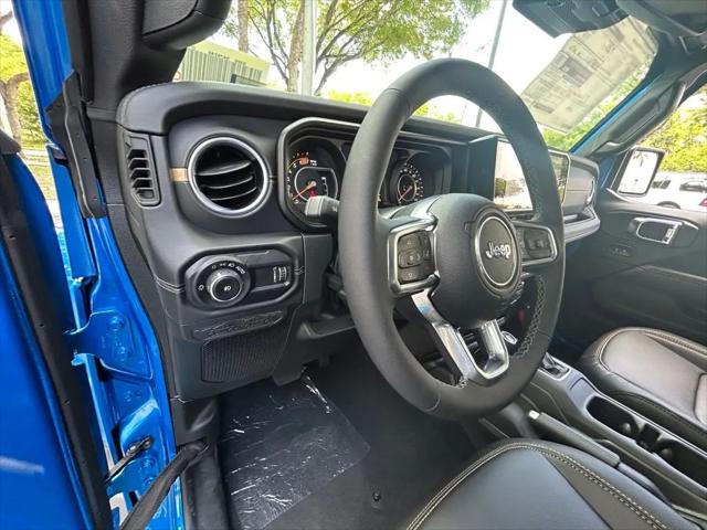 2025 Jeep Wrangler 4-Door Sahara 4x4