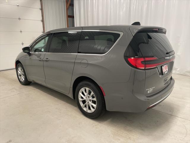 2025 Chrysler Pacifica PACIFICA SELECT AWD