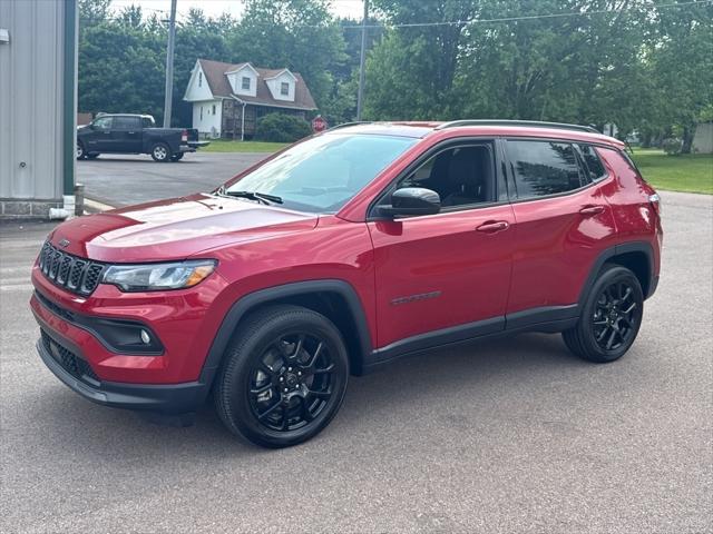 2025 Jeep Compass COMPASS LATITUDE 4X4