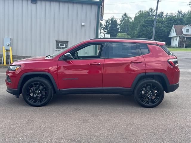 2025 Jeep Compass COMPASS LATITUDE 4X4