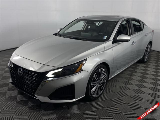 2023 Nissan Altima SL FWD