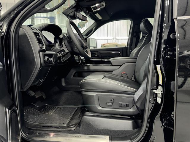 2024 RAM 3500 Limited Crew Cab 4x4 64 Box