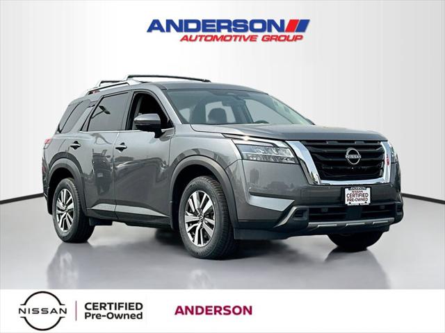 2023 Nissan Pathfinder SL 4WD