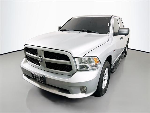 2017 RAM 1500 Express Crew Cab 4x4 57 Box