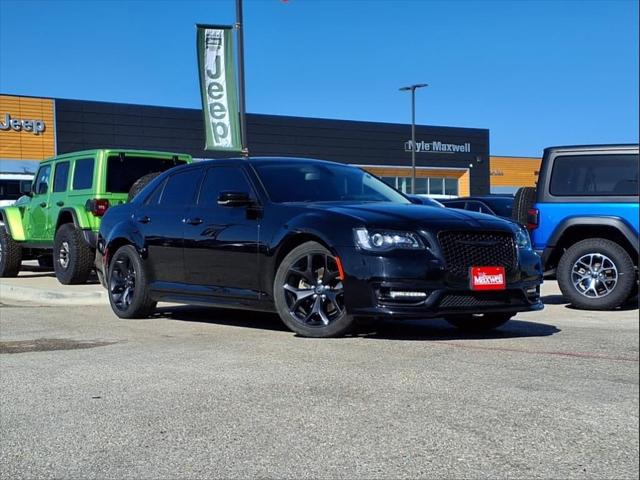 2021 Chrysler 300 Touring L