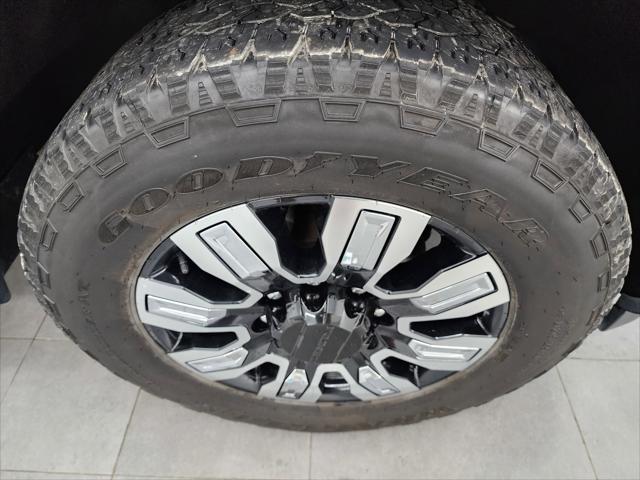 2024 GMC Sierra 2500HD 4WD Crew Cab Standard Bed Denali