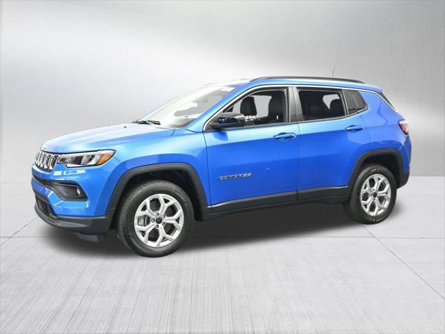 2025 Jeep Compass COMPASS LATITUDE 4X4