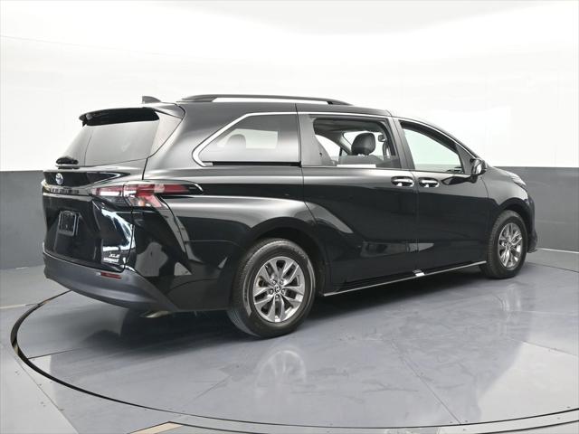 2023 Toyota Sienna XLE