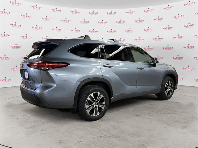 2022 Toyota Highlander Hybrid XLE