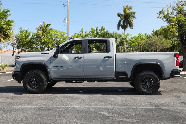 2025 Chevrolet Silverado 2500HD 4WD Crew Cab Standard Bed ZR2