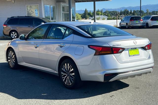 2023 Nissan Altima SV FWD
