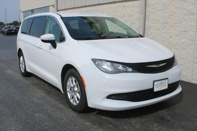 2022 Chrysler Voyager LX