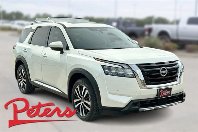 2023 Nissan Pathfinder Platinum FWD