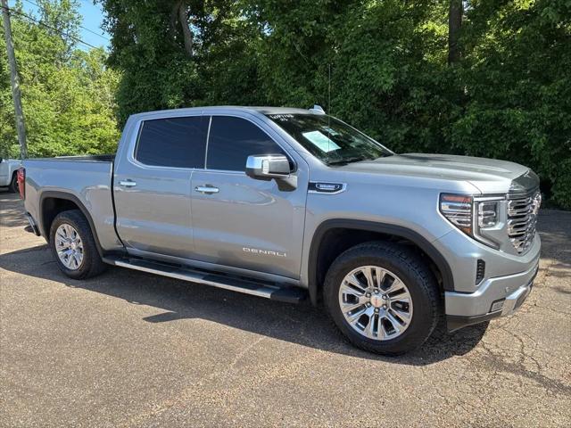 2023 GMC Sierra 1500 4WD Crew Cab Short Box Denali