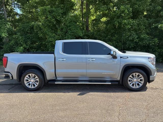 2023 GMC Sierra 1500 4WD Crew Cab Short Box Denali