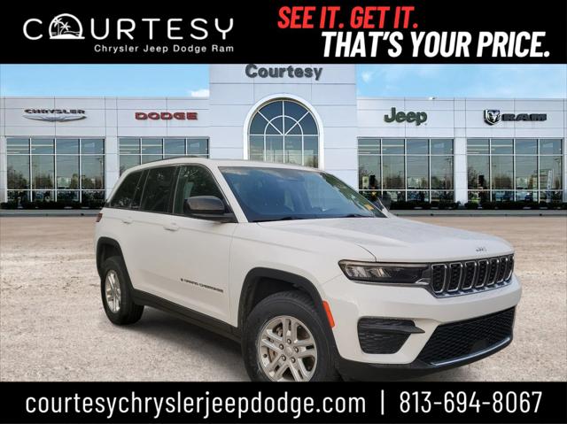 2023 Jeep Grand Cherokee Laredo 4x2