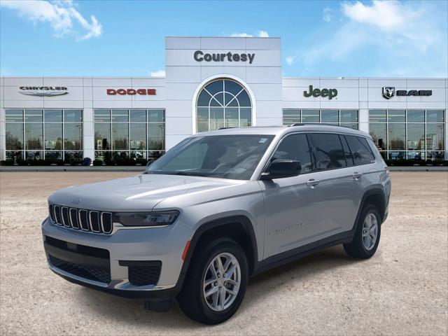2023 Jeep Grand Cherokee L Laredo 4x2