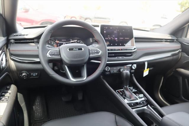 2025 Jeep Compass COMPASS TRAILHAWK 4X4