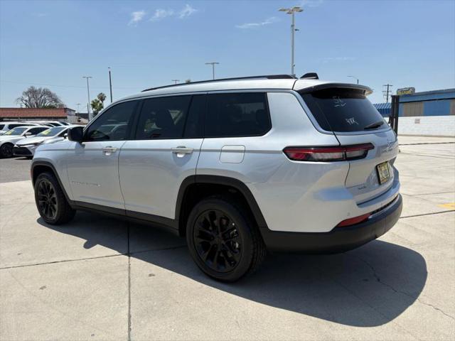 2023 Jeep Grand Cherokee L Laredo 4x4