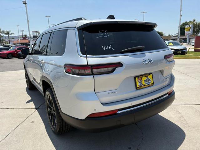 2023 Jeep Grand Cherokee L Laredo 4x4