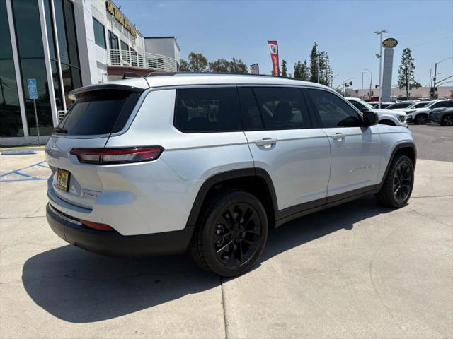 2023 Jeep Grand Cherokee L Laredo 4x4