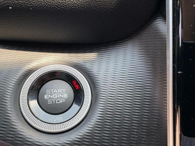 2023 Jeep Grand Cherokee L Laredo 4x4