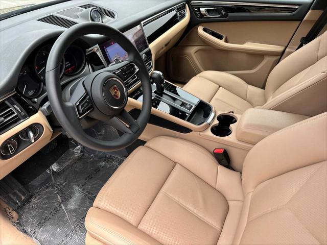 2025 Porsche Macan T