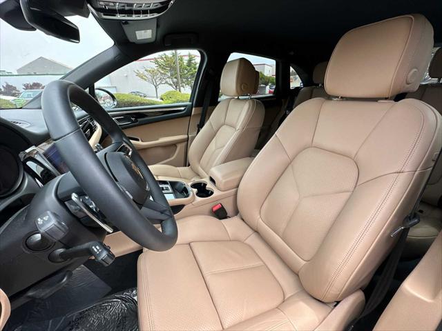 2025 Porsche Macan T