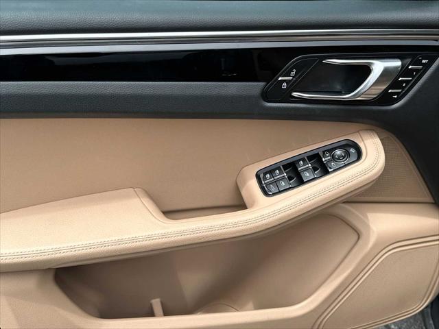 2025 Porsche Macan T