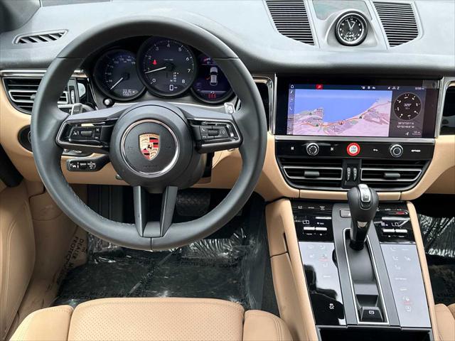 2025 Porsche Macan T